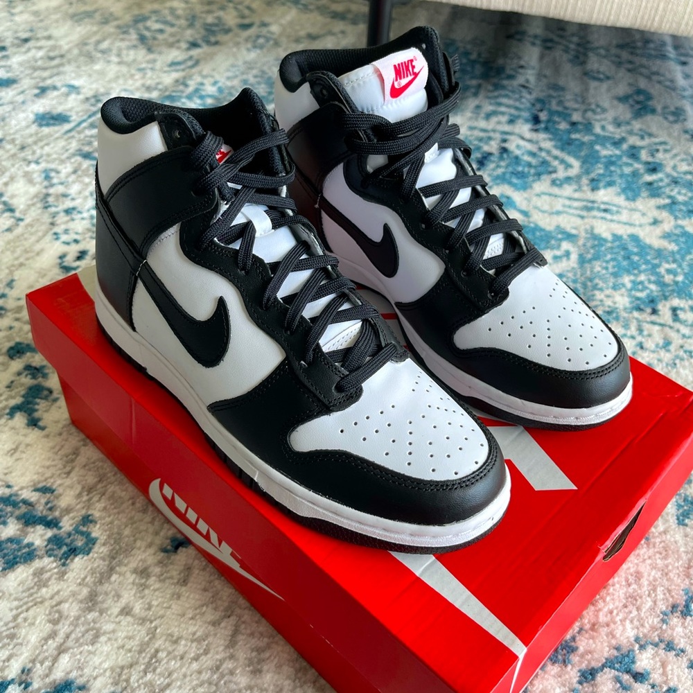 Womens Nike Dunks